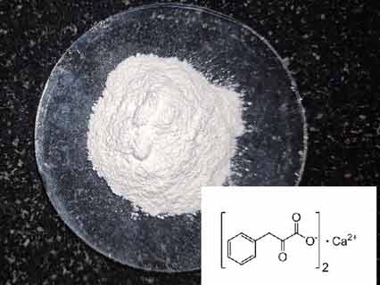  Calcium-2-oxo-3-phenylpropionate